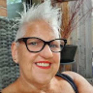 Meet your Posher, Helene